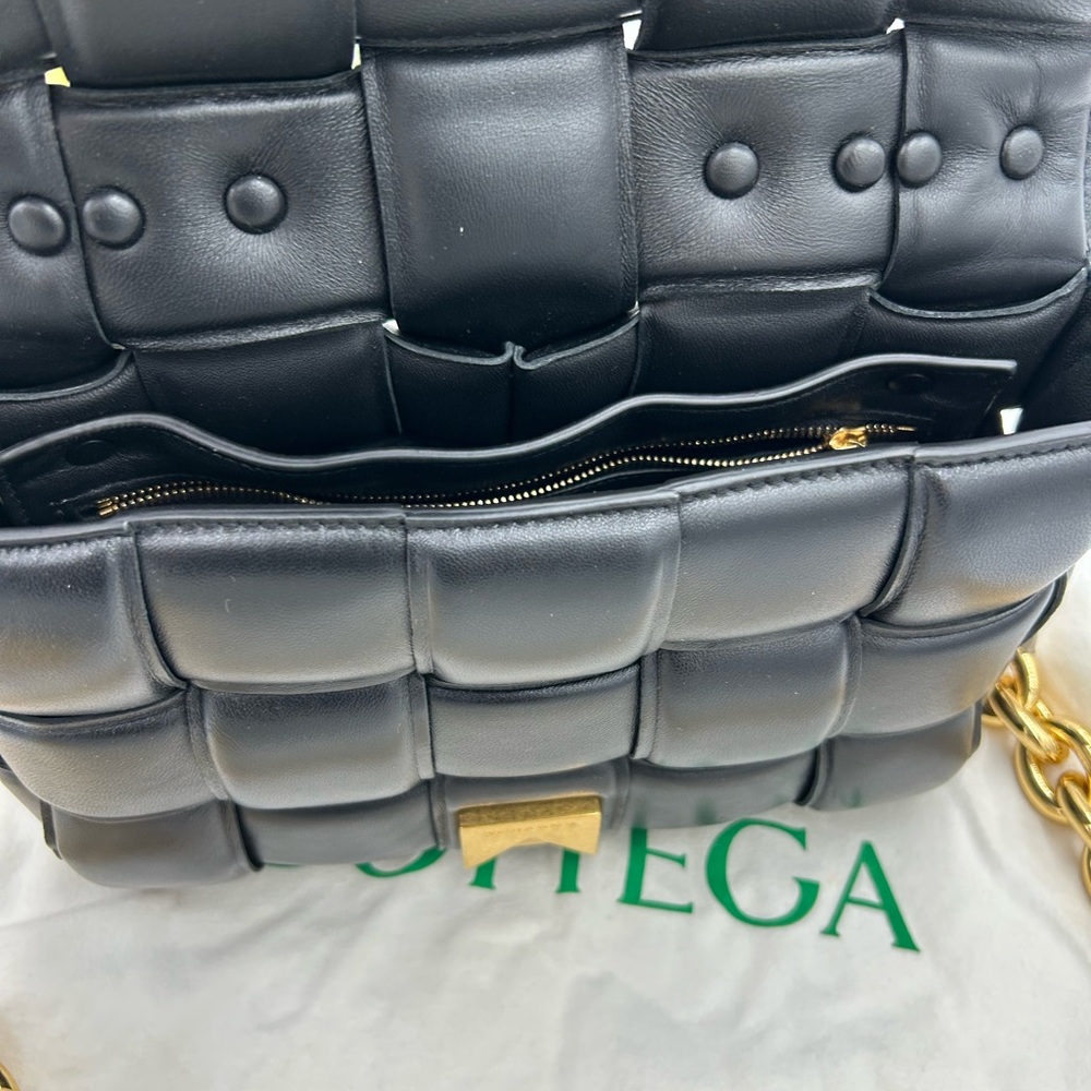Women's Bottega Venetta Maxi lambskin intreccio padded chain cassette Crossbody - Picture 12 of 13